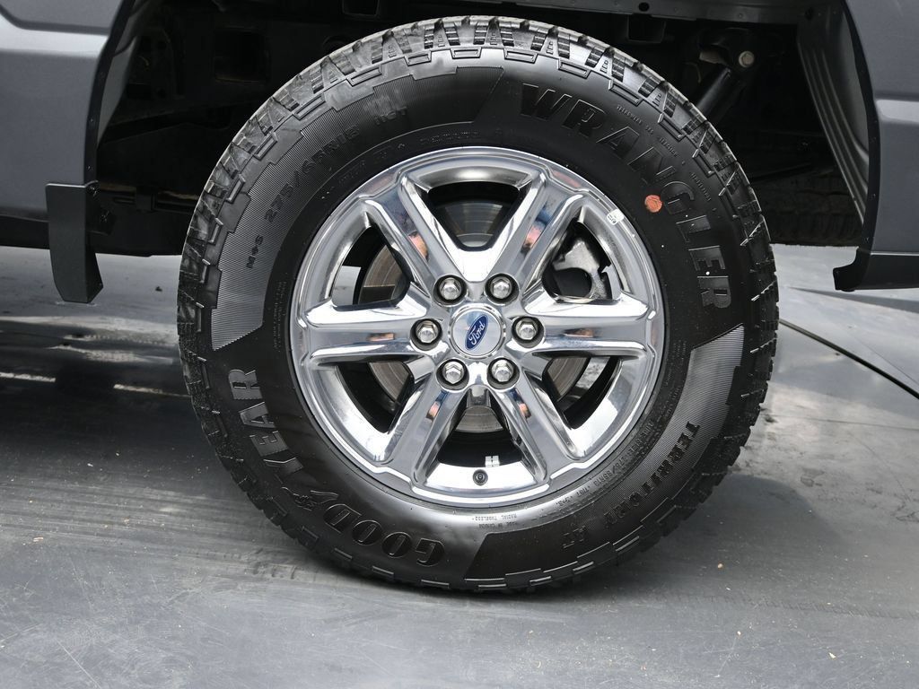 Used 2025 Ford F150 XLT w/ Equipment Group 301A Standard AWD/4WD image 9