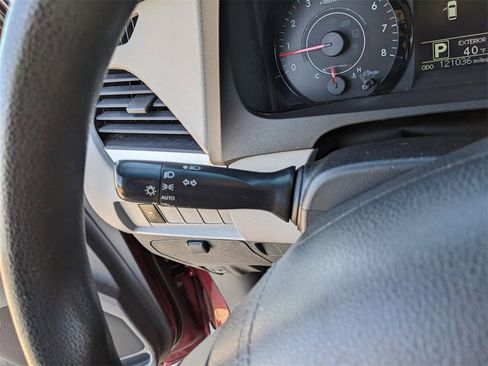 Used 2016 Toyota Sienna L image 31
