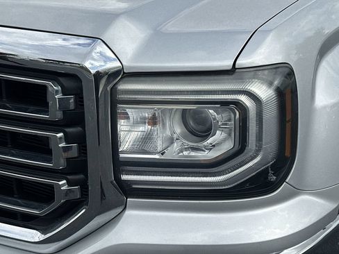 Used 2016 GMC Sierra 1500 SLE w/ SLE Value Package AWD/4WD image 11