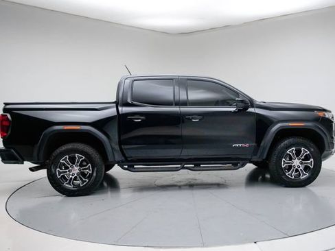 Used 2024 GMC Canyon AT4 w/ Technology Package AWD/4WD image 10