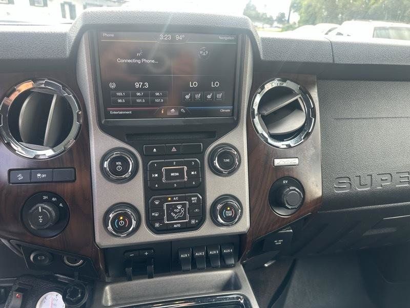 Used 2015 Ford F250 Lariat w/ Lariat Ultimate Package AWD/4WD image 9