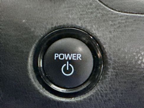Used 2025 Toyota Camry SE w/ Convenience Package FWD image 21