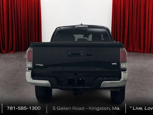 Certified 2023 Toyota Tacoma TRD Off-Road image 6