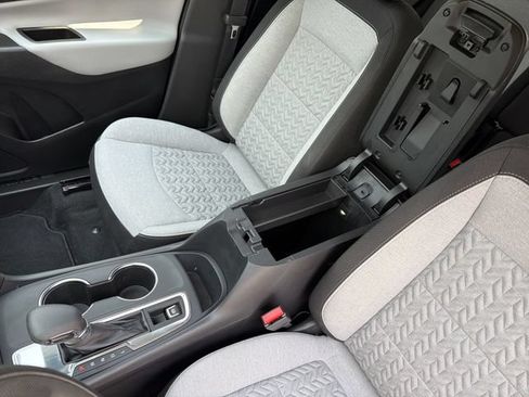 Used 2024 Chevrolet Equinox LS w/ LS Convenience Package FWD image 22