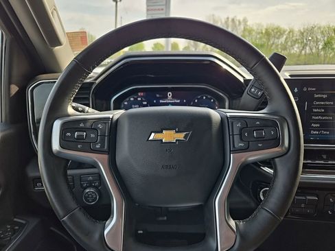 Used 2025 Chevrolet Silverado 2500 LT w/ Convenience Package AWD/4WD image 53