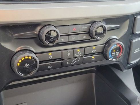 New 2026 Ford F250 XLT w/ FX4 Off-Road Package image 18