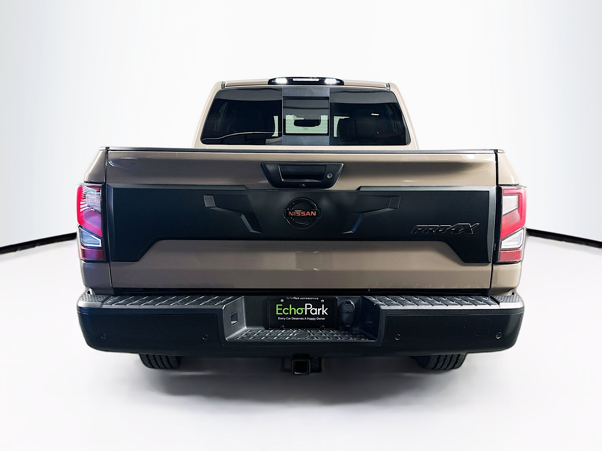 Used 2021 Nissan Titan PRO-4X w/ Pro-4x Convenience Package AWD/4WD image 7