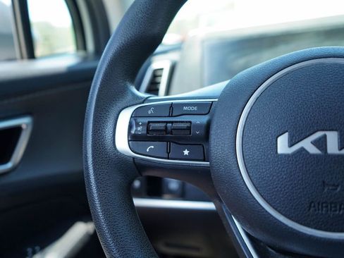 Used 2023 Kia Sportage LX FWD image 26