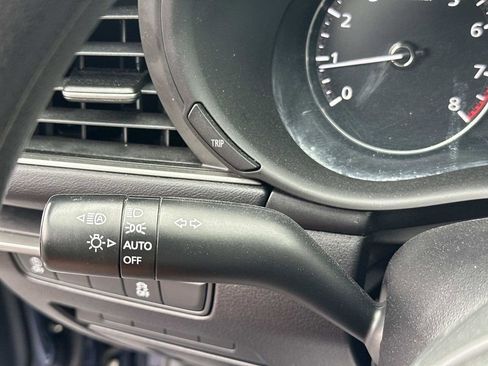 Certified 2022 MAZDA MAZDA3 s FWD image 25