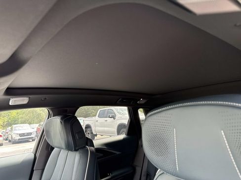 New 2026 Cadillac Lyriq Signature Luxury w/ Nappa Leather Package RWD image 32