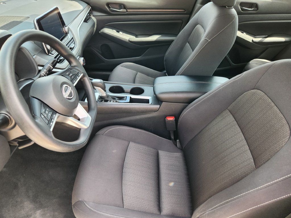 Used 2026 Nissan Altima 2.5 SV FWD image 18