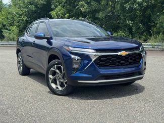 Used 2024 Chevrolet Trax LT w/ Driver Confidence Package FWD video 1