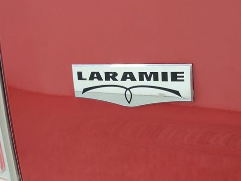 Used 2016 RAM 1500 Laramie AWD/4WD image 7
