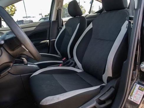 Used 2021 Nissan Versa SV image 13