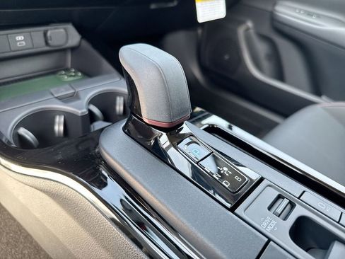 New 2025 Toyota Prius Plug-In Hybrid FWD image 23