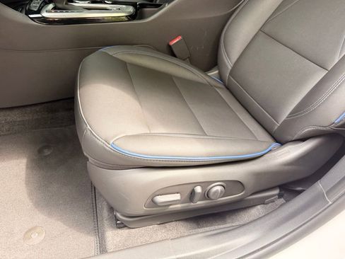 Used 2026 Buick Envista Sport Touring w/ Convenience I Package FWD image 24