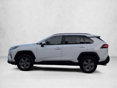 Used 2025 Toyota RAV4 XLE FWD image 9
