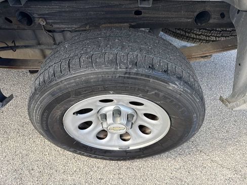 Used 2010 Chevrolet Silverado 1500 W/T RWD image 11