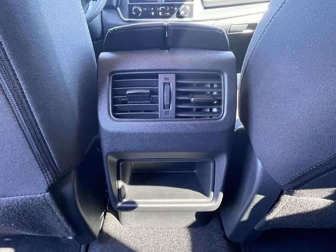 Used 2025 Nissan Rogue S image 10