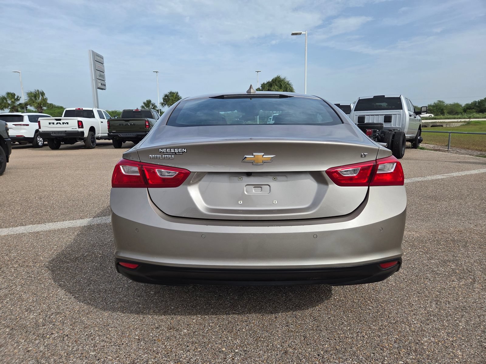 Used 2024 Chevrolet Malibu LT FWD image 6