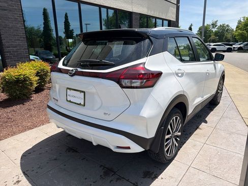 Used 2024 Nissan Kicks SV FWD image 4