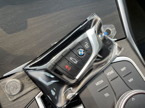 Used 2024 BMW 330i xDrive Sedan w/ Premium Package AWD/4WD image 39