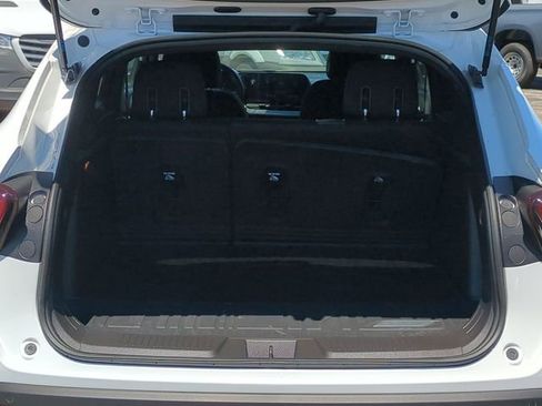Used 2024 Chevrolet Trax RS w/ Driver Confidence Package FWD image 29