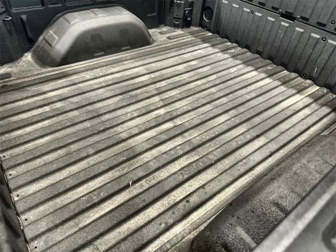 New 2026 GMC Sierra 1500 SLT image 18