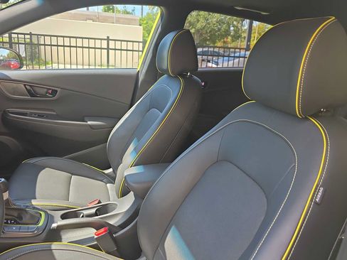 Used 2020 Hyundai Kona Limited w/ Cargo Package FWD image 17