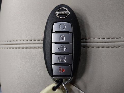 Used 2024 Nissan Altima 2.5 SV FWD image 32