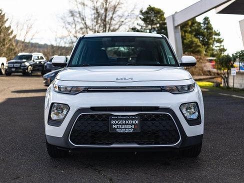 Used 2022 Kia Soul LX image 5