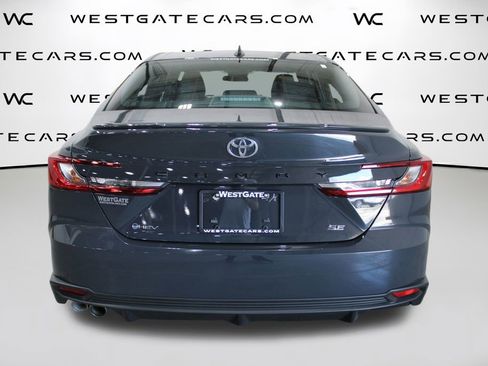 Used 2025 Toyota Camry SE image 4