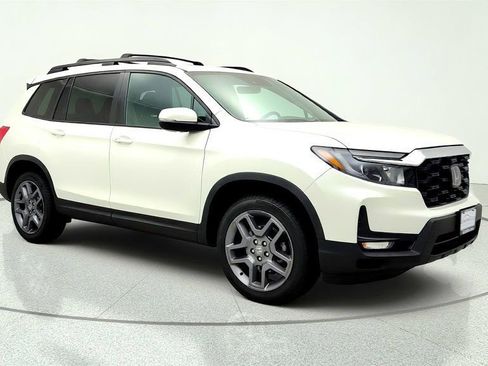 Used 2023 Honda Passport EX-L image 3