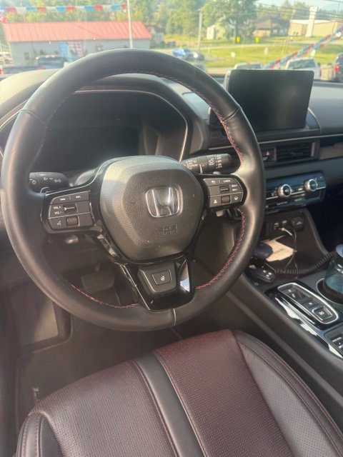 Used 2025 Honda Pilot Black Edition image 4