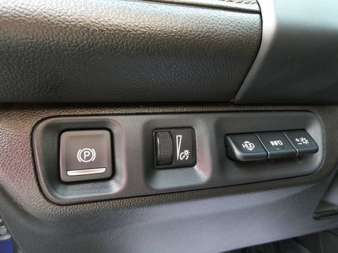 Used 2023 GMC Acadia AT4 w/ Technology Package AWD/4WD image 31