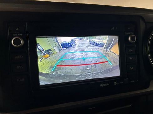 Used 2016 Toyota Tacoma SR5 image 14