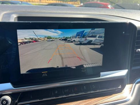 Used 2024 Chevrolet Silverado 2500 LT image 34