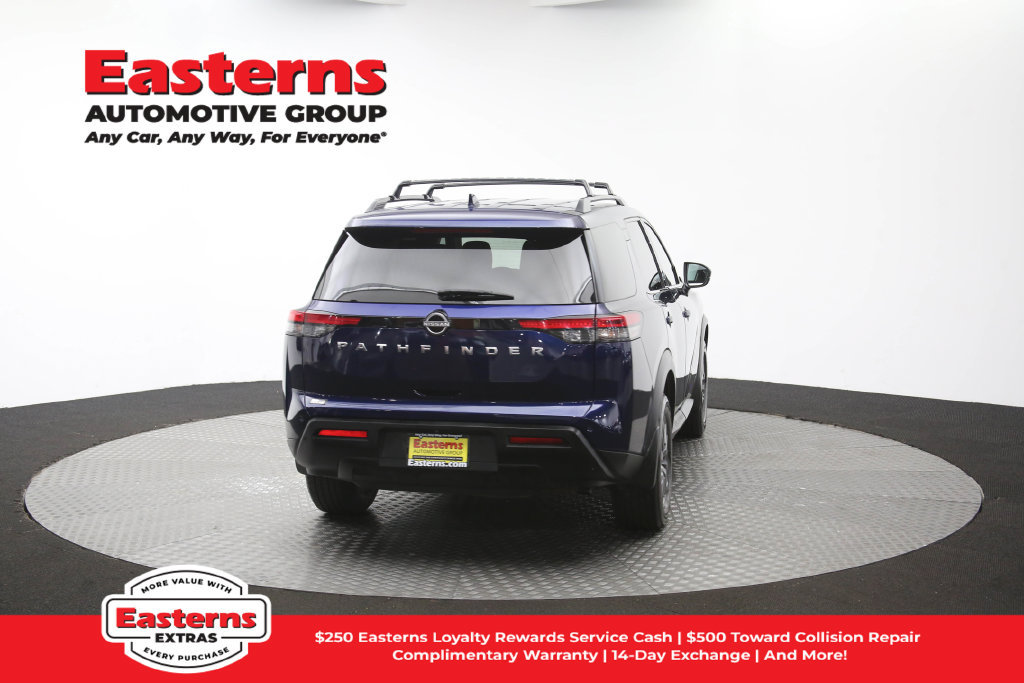 Used 2022 Nissan Pathfinder SV AWD/4WD image 41