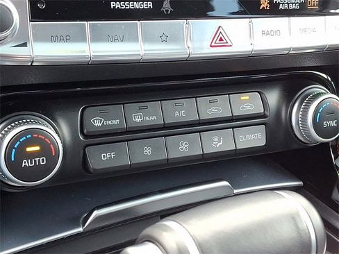 Used 2022 Kia Stinger GT1 image 18