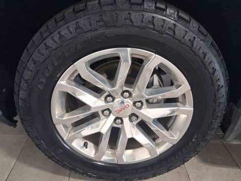 Used 2019 GMC Sierra 1500 SLT w/ SLT Premium Plus Package AWD/4WD image 10
