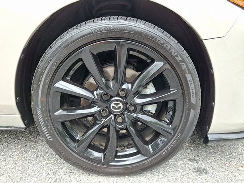 Used 2025 MAZDA MAZDA3 Hatchback w/Premium Plus Pkg AWD/4WD image 8
