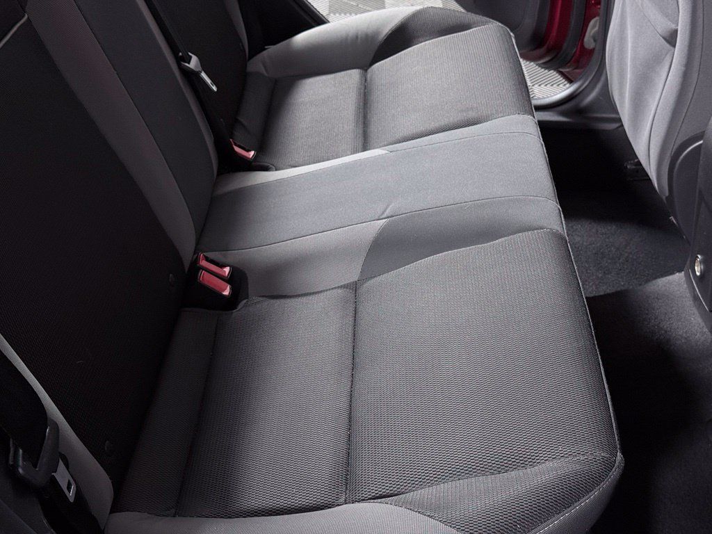 Used 2014 Ford Focus SE FWD image 23