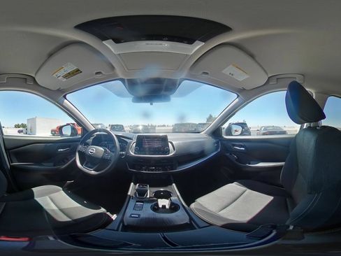 Used 2025 Nissan Rogue SV FWD image 44