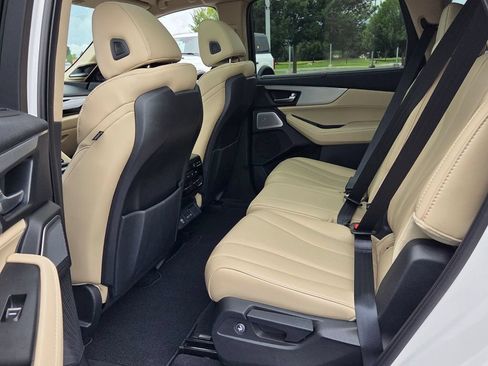 Used 2025 Acura MDX FWD w/ Technology Package image 4
