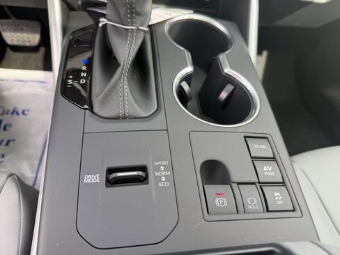 New 2026 Toyota Highlander XLE image 23