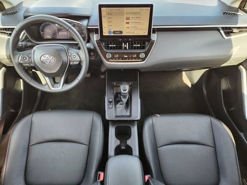 Used 2026 Toyota Corolla Cross XLE FWD image 26