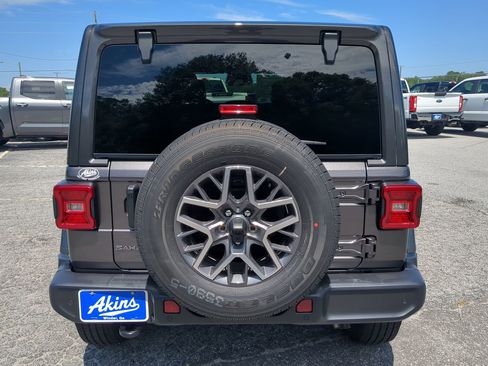 New 2025 Jeep Wrangler Sahara image 4