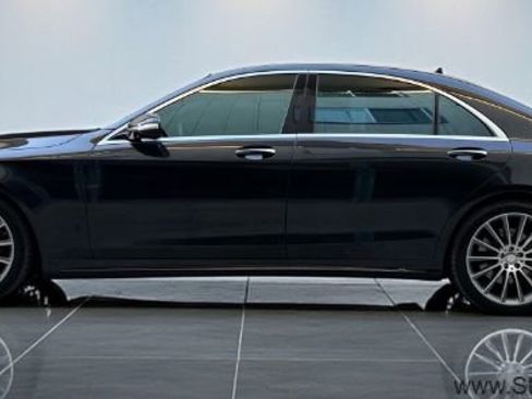 Used 2017 Mercedes-Benz S 550 Sedan w/ Sport Package w/ Sport Package image 3