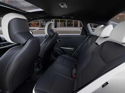 New 2025 Kia K4 GT-Line Turbo FWD image 18