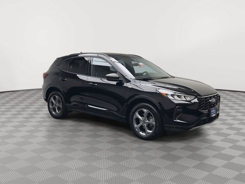 Used 2023 Ford Escape ST-Line w/ Tech Pack #1 AWD/4WD image 38